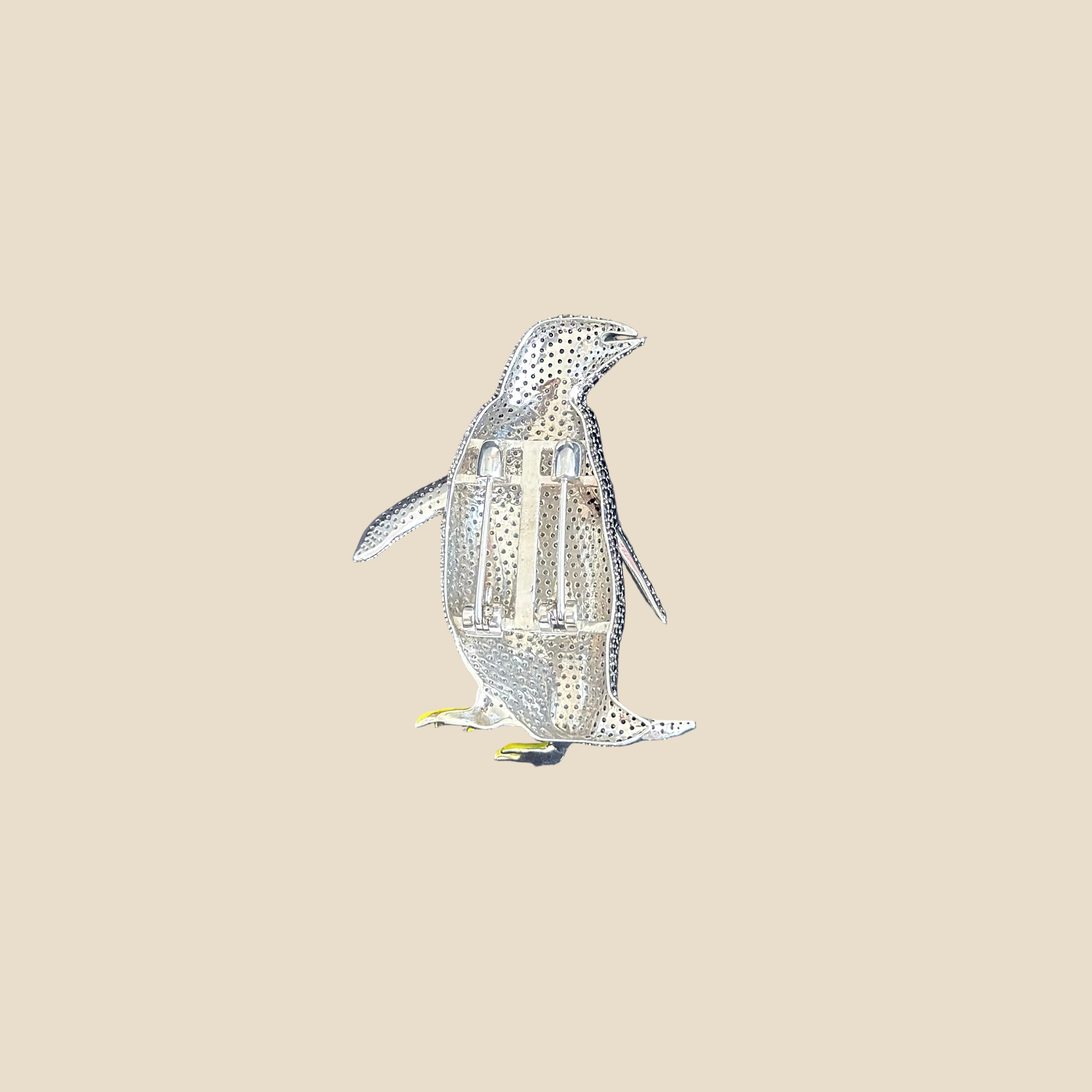 Penguin Tavari