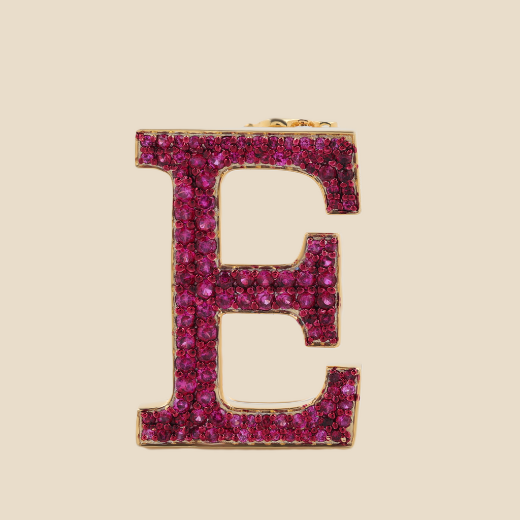 Letter E in Rubies Tavari