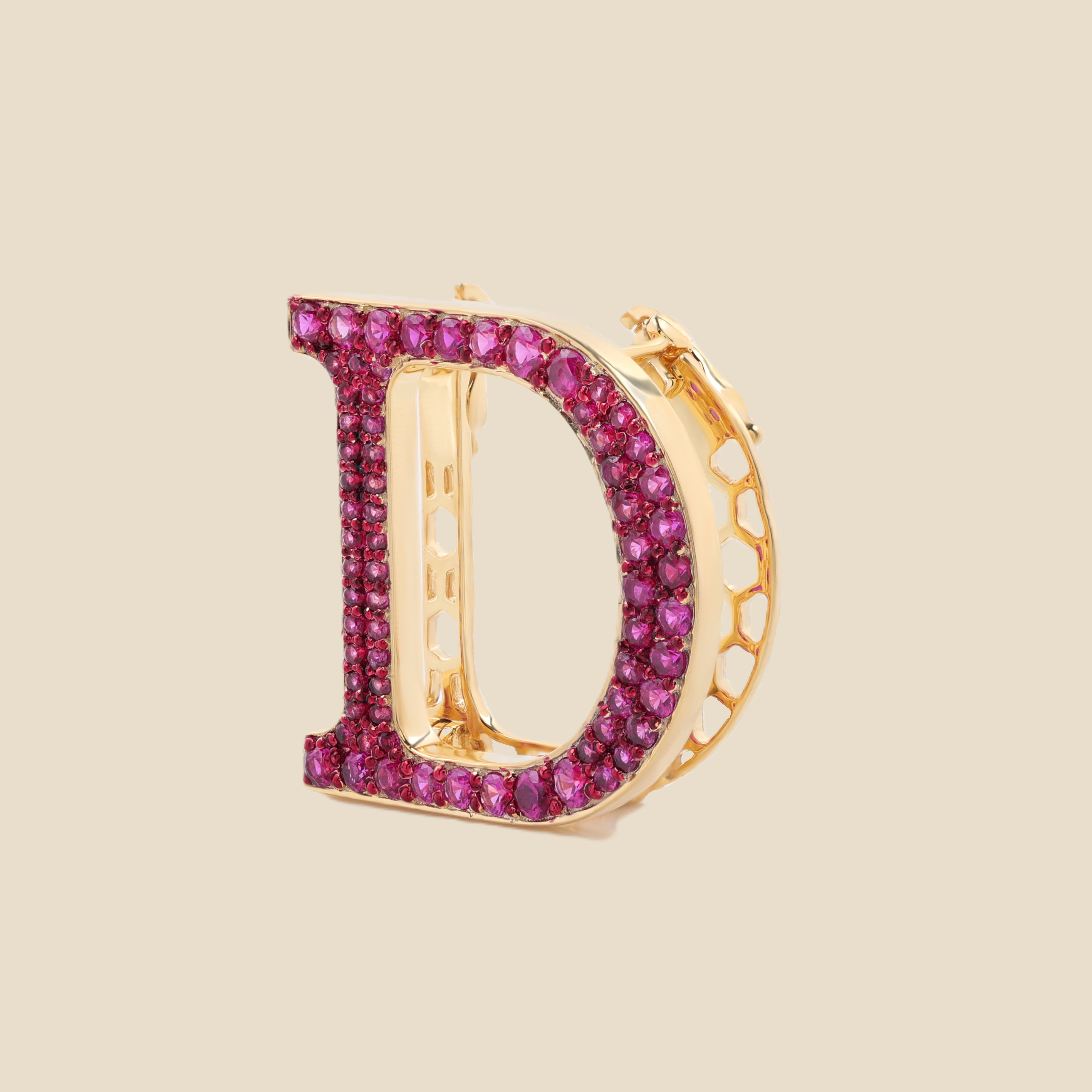 Letter D in Rubies Tavari