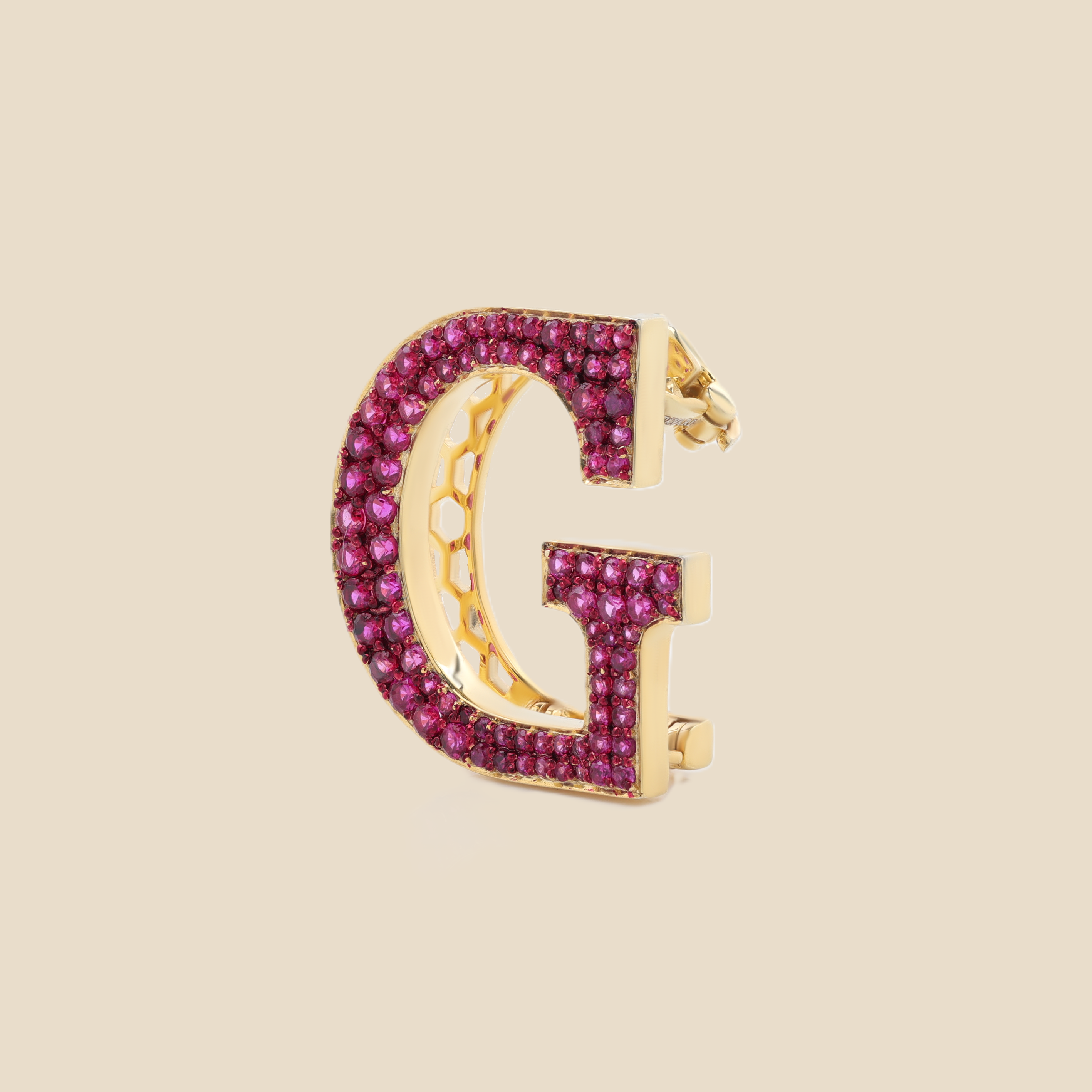 Letter G in Rubies Tavari