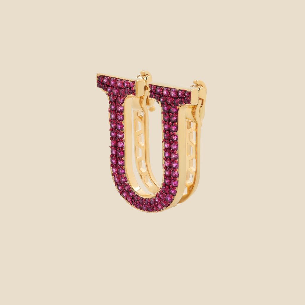 Letter U in Rubies Tavari