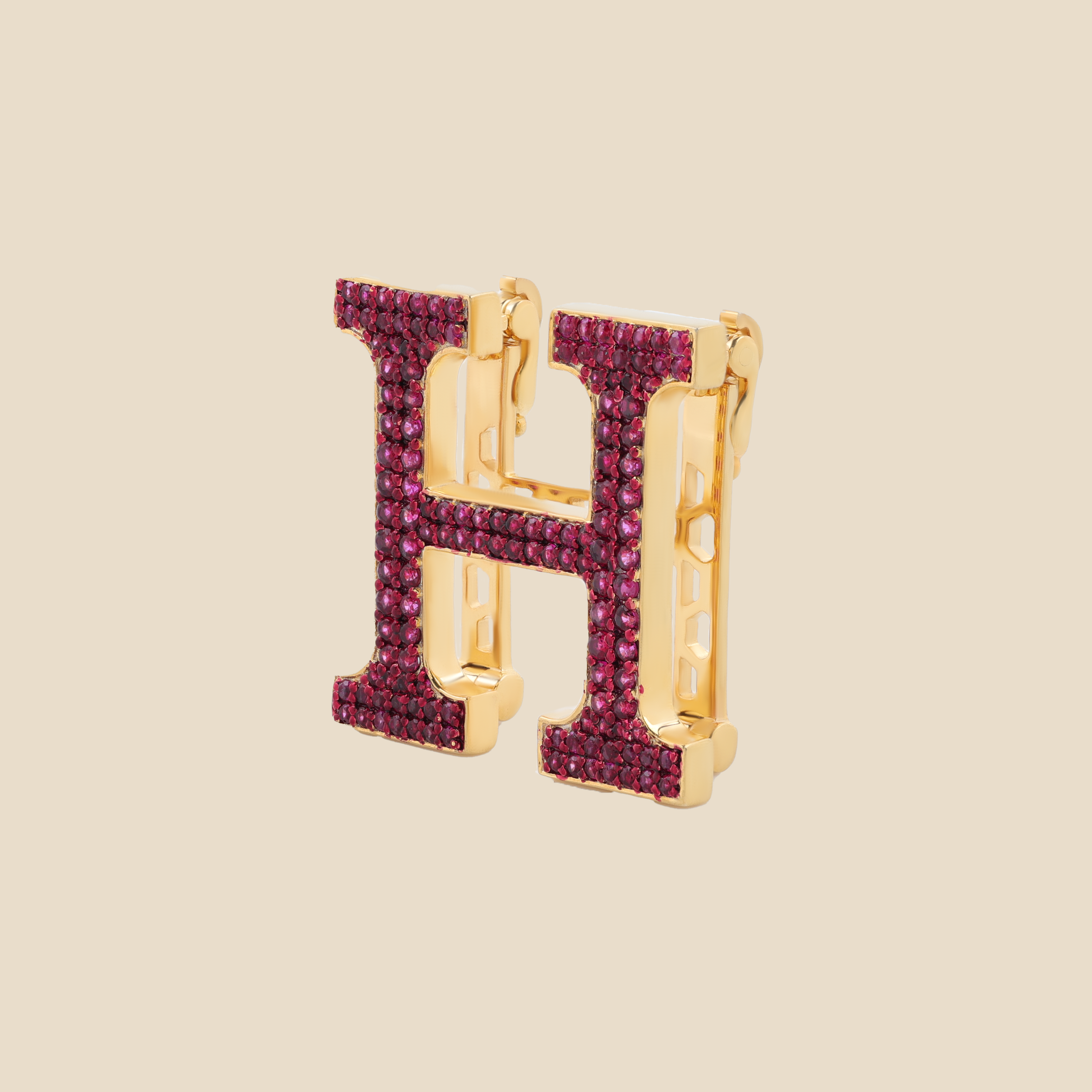 Letter H in Rubies Tavari