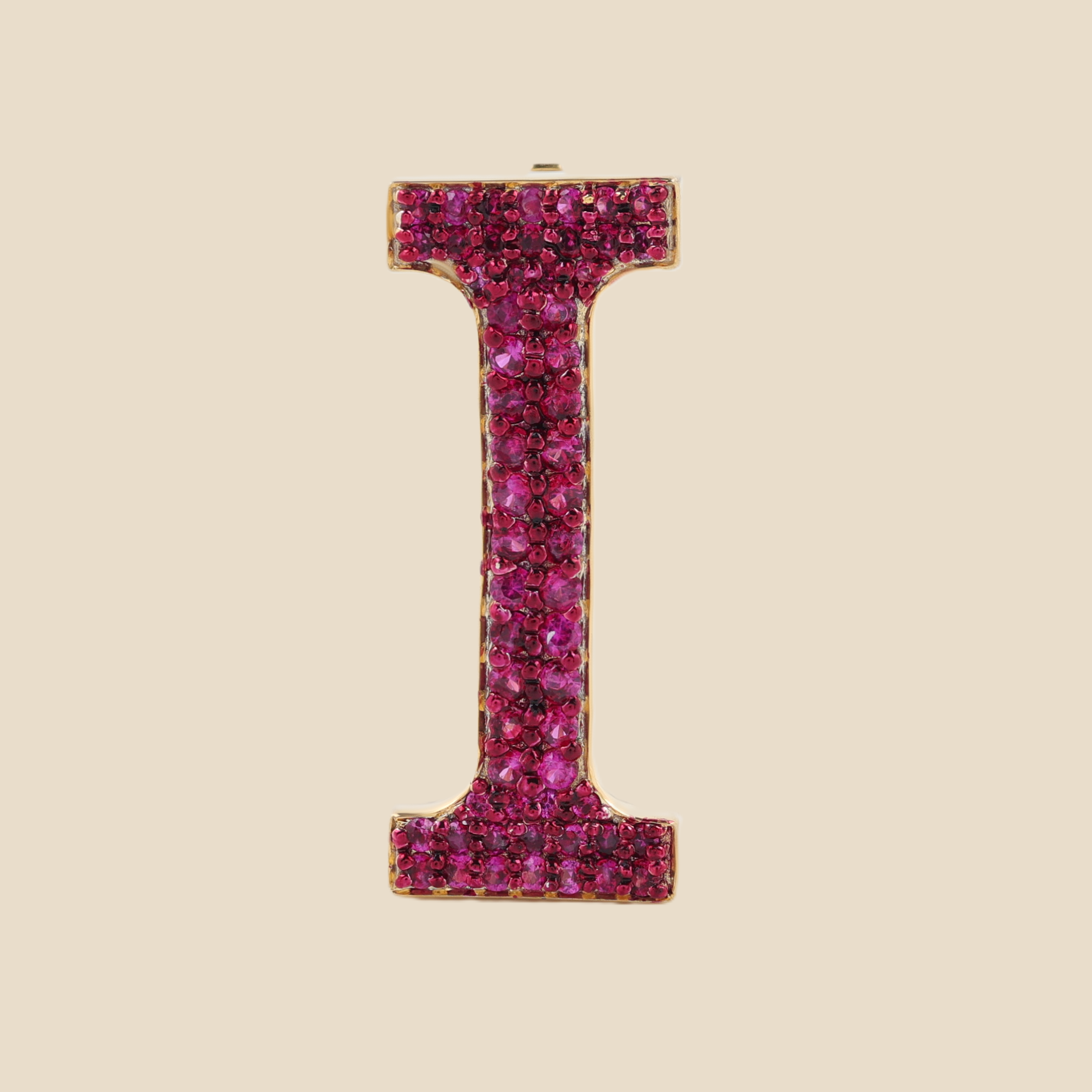 Letter I in Rubies Tavari