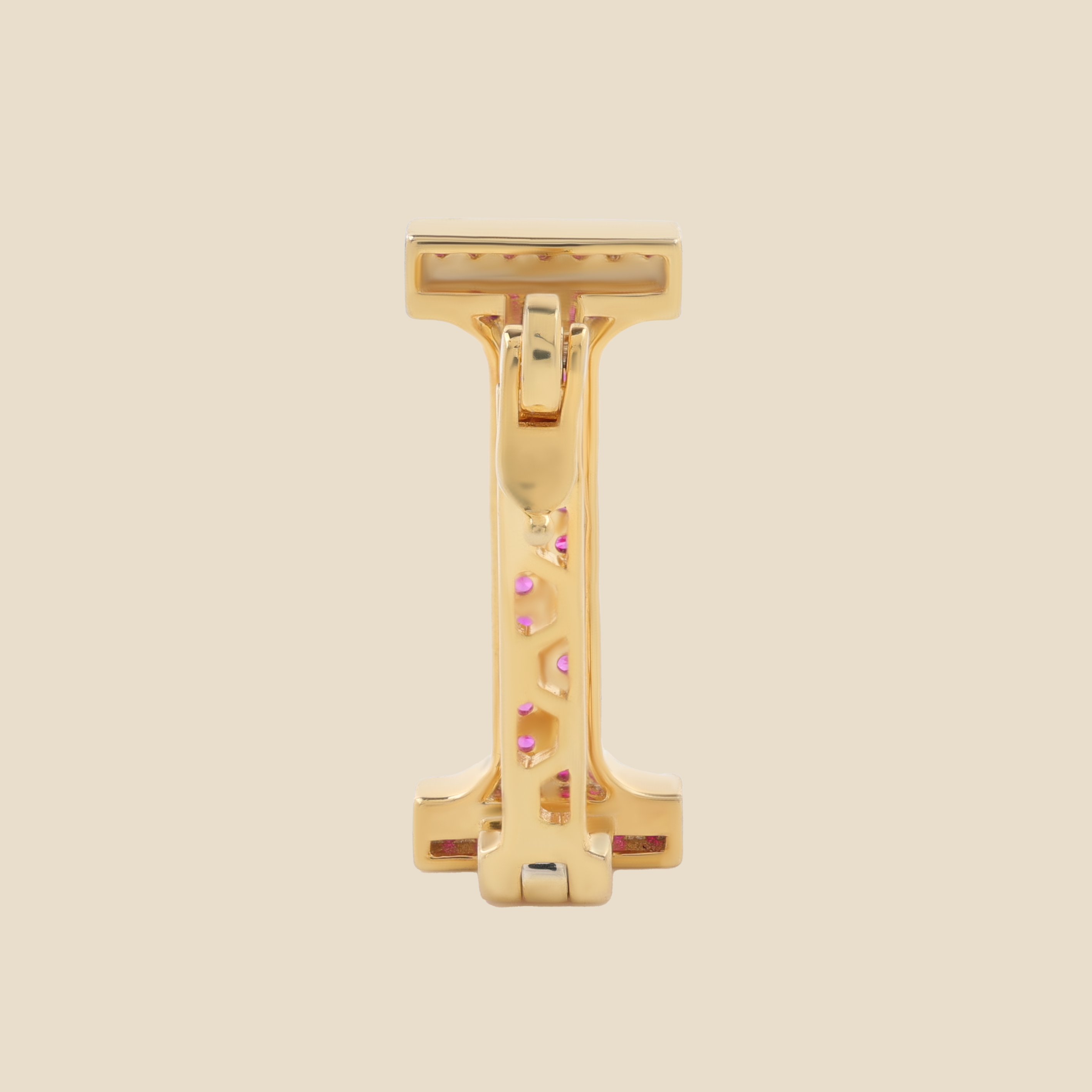 Letter I in Rubies Tavari