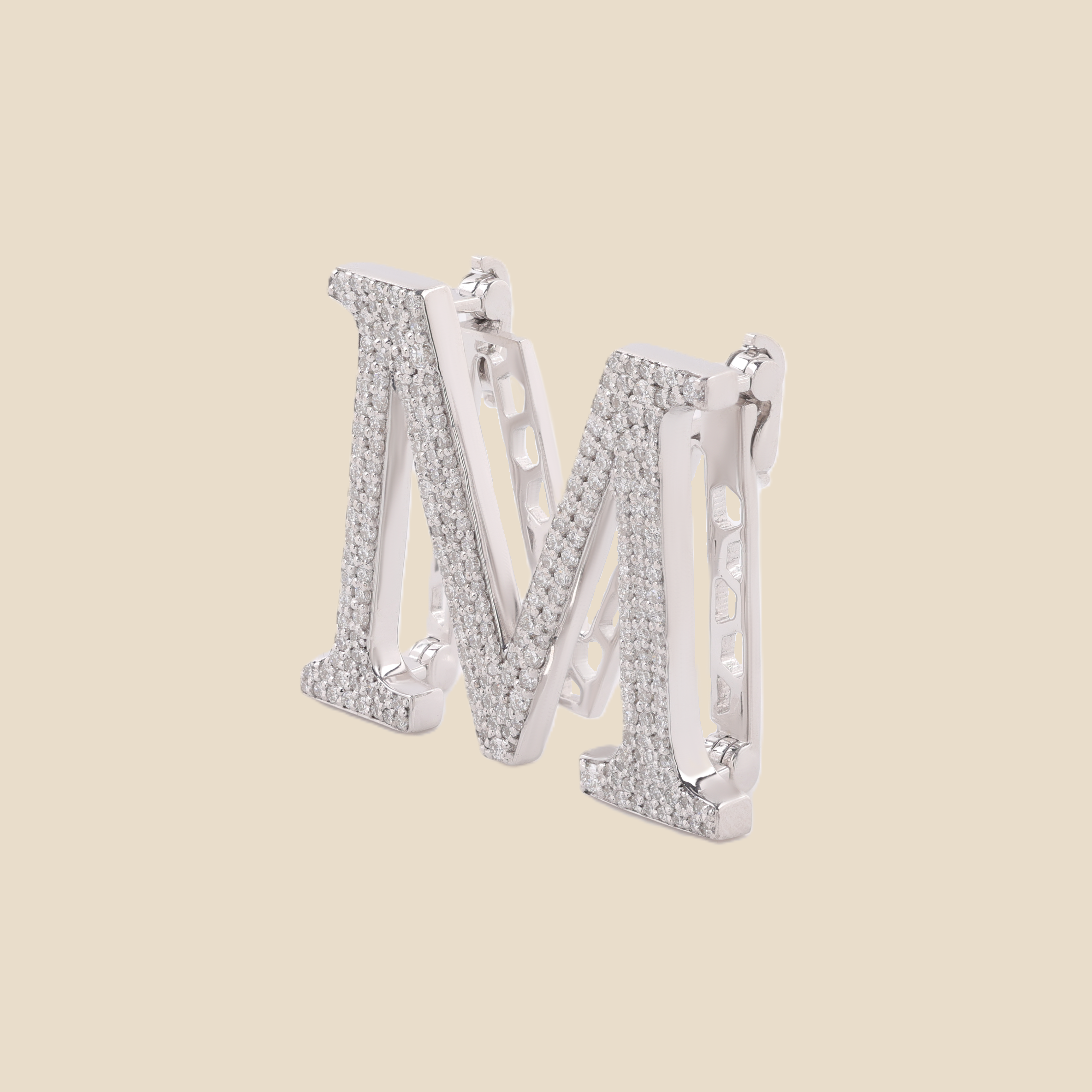 Letter M Tavari