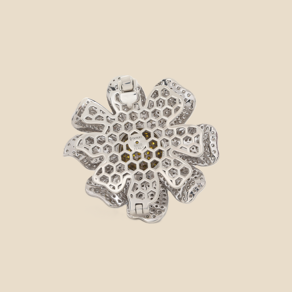 Flower Tavari