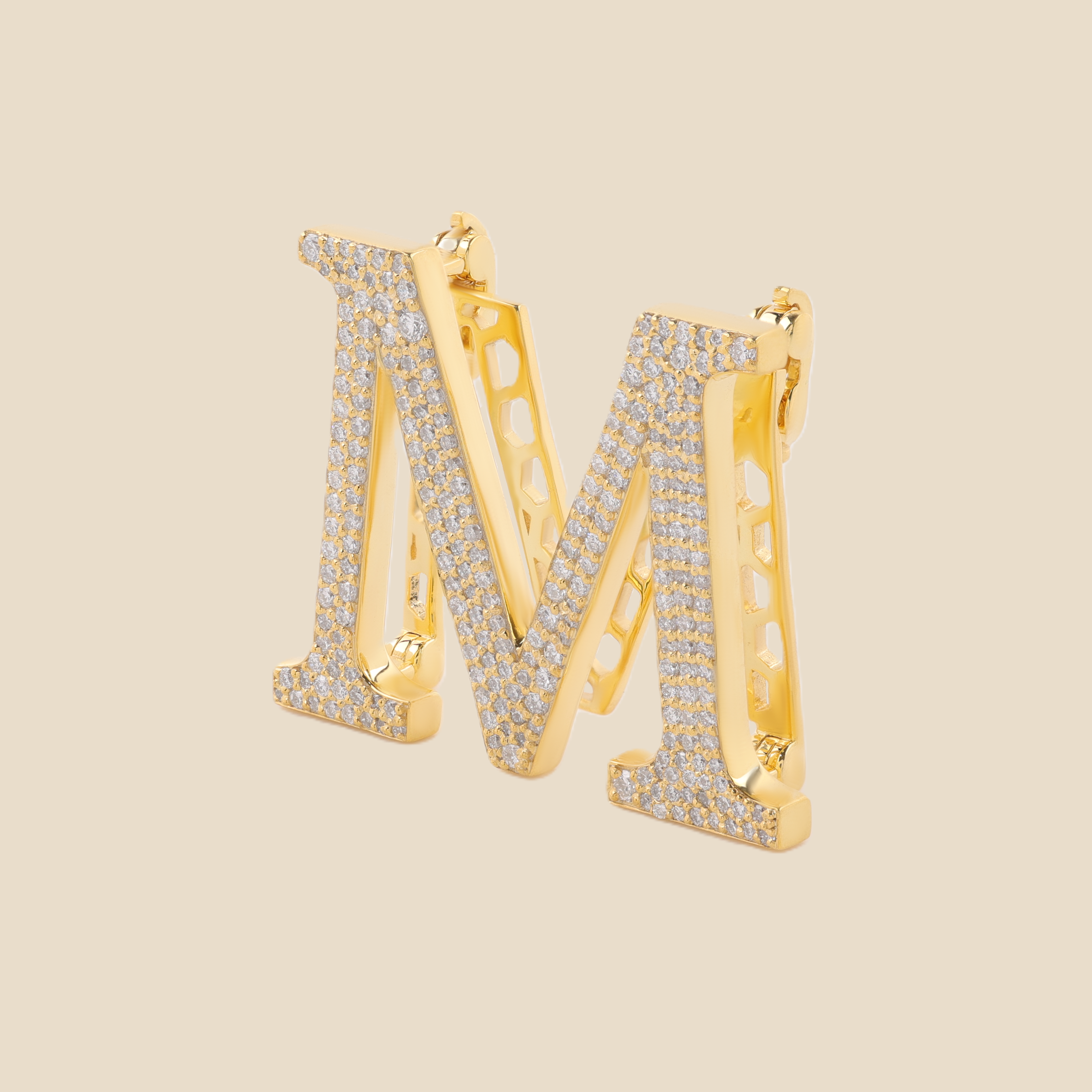 Letter M Tavari