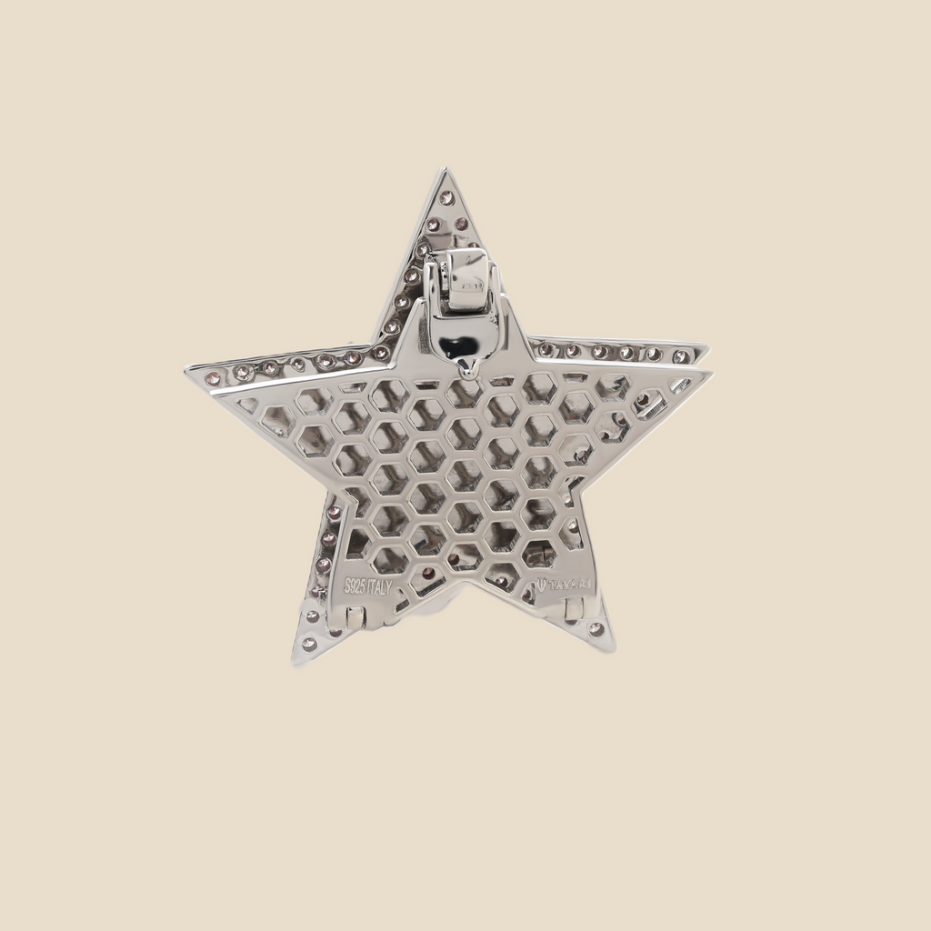 Star Tavari