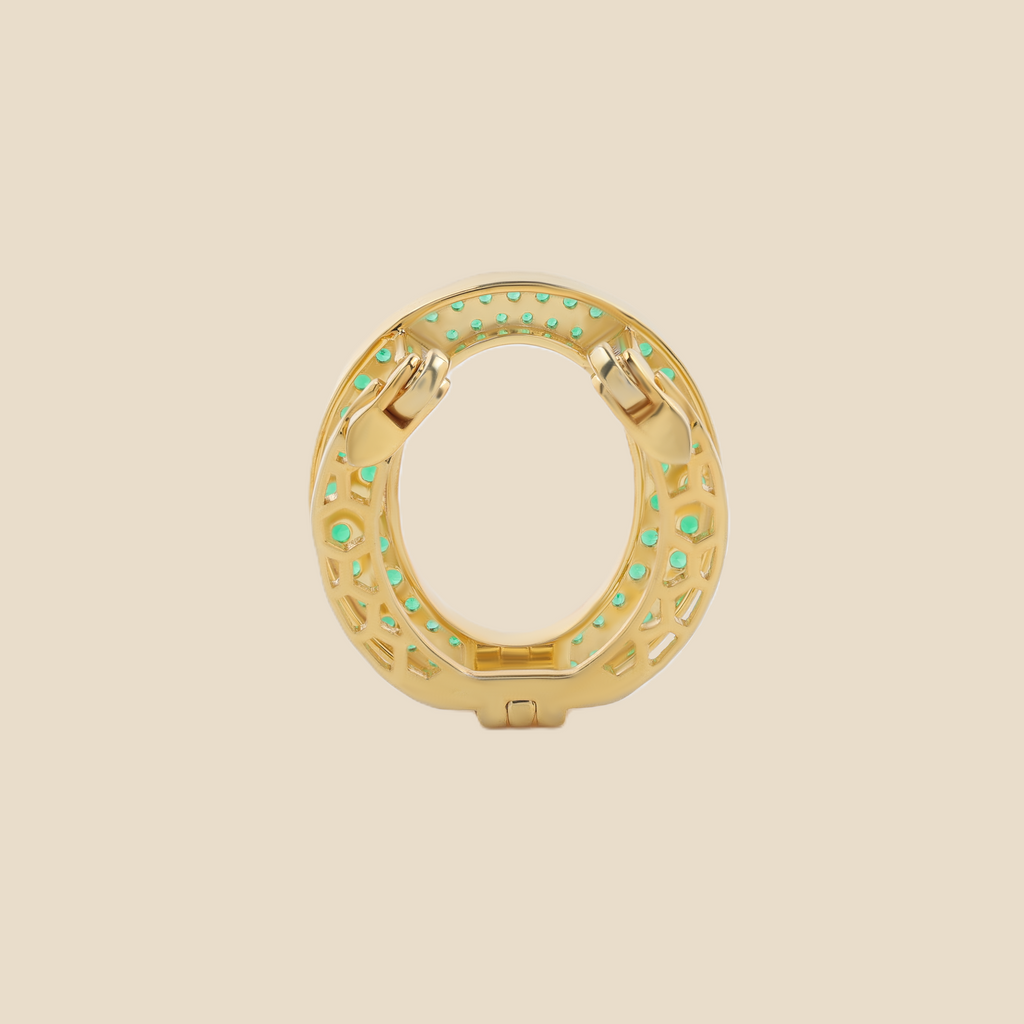 Letter O In Emerald Tavari