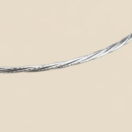 Twisted Lines Tavari