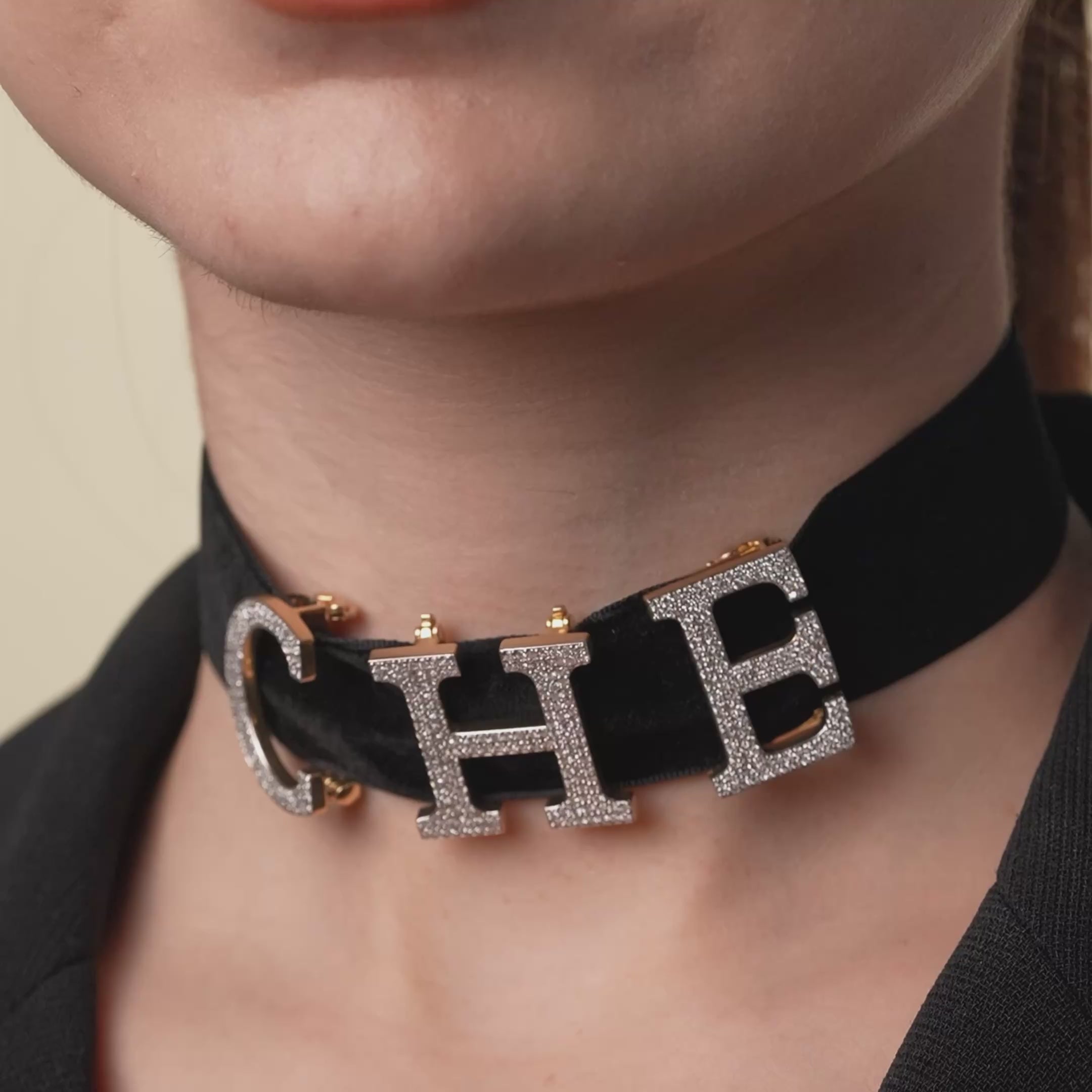 Jininjnj jajaja ji hat euoh7b! L